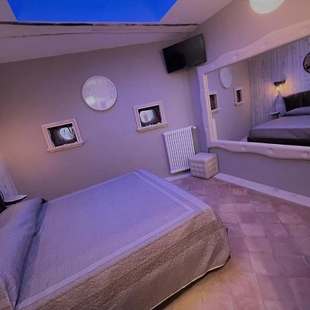 Don Gil Chic Hotel โปลีญาโนอามาเร ภายนอก รูปภาพ